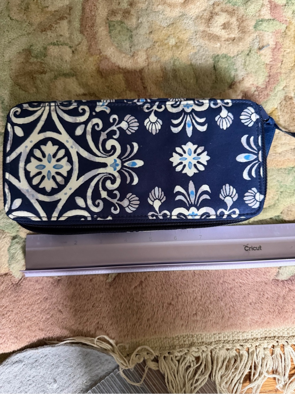 Vera Bradley Large Travel Pill Case 28 Compartment Navy Floral Organizer